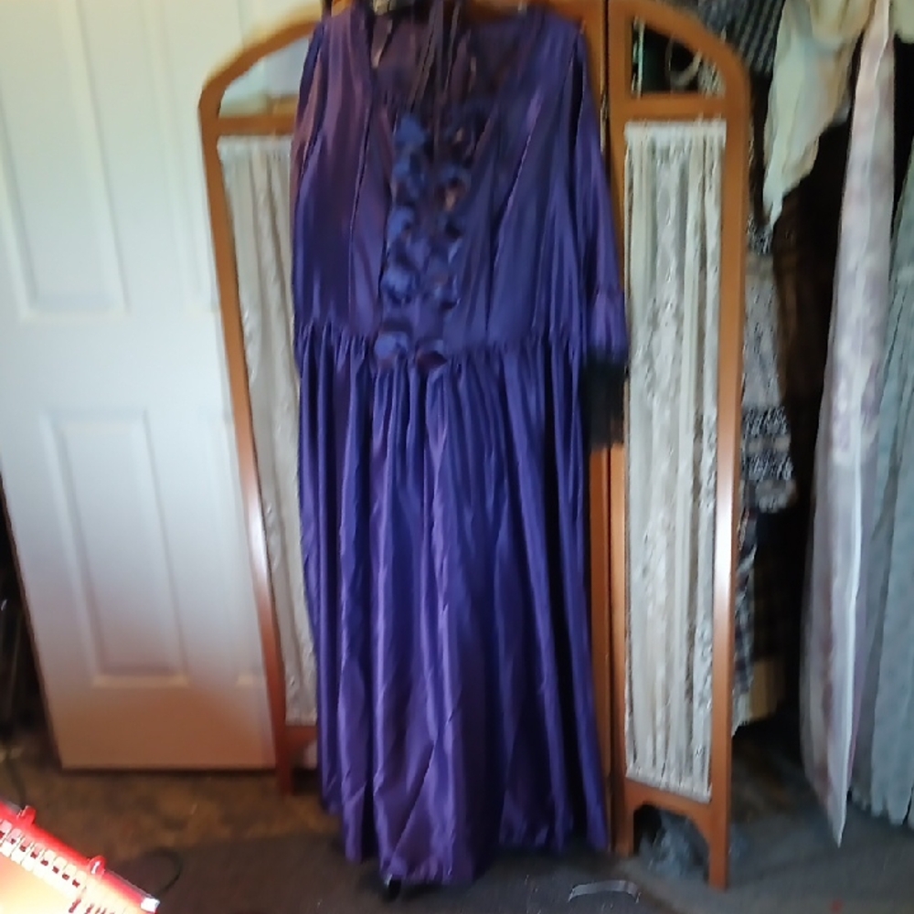 Women's Plus Size 5X Purple Victorian With Matching Choker Dress
